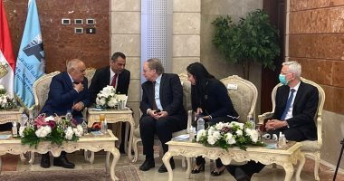سفراء دول أوروبية يتوافدون على العربية للتصنيع.. صور  