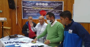 190 طالبا وطالبة من 29 جامعة يشاركون ببطولة تنس الطاولة بجامعة القناة.. صور