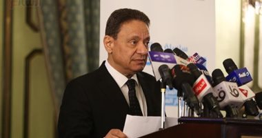 كرم جبر محذرا من السوشيال ميديا: مدمرة والإعلام له دور فى توعية المجتمع