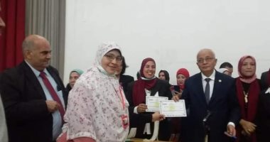 نائب وزير التعليم يكرم وفد الوادى الجديد فى ختام مؤتمر "امرأة متعلمة متمكنة"