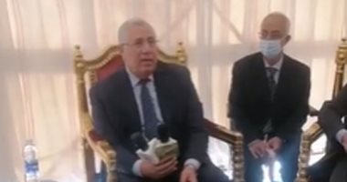 وزير الزراعة ومحافظ الفيوم يفتتحان المركز النموذجى لتجميع الألبان.. لايف