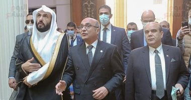 وزير العدل السعودى يتفقد محكمة عابدين بصحبة المستشار عمر مروان.. صور