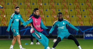 دوري أبطال أوروبا.. ريال مدريد يتدرب في أجواء جليدية قبل مواجة شيريف (صور)
