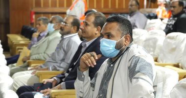 مبادرات صندوق مكافحة الإدمان تصل أسوان للتعريف بقانون فصل الموظف المتعاطى