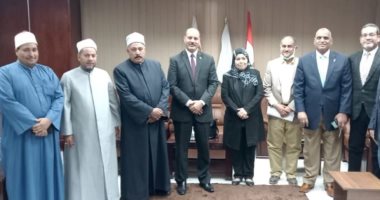 أئمة المساجد المعتمدون بأوقاف سوهاج يكشفون خطورة الزواج المبكر للطلاب بالمدارس