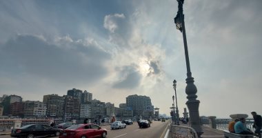 طقس الإسكندرية الآن.. أجواء غائمة مع سيولة مرورية على الكورنيش.. انتظام الدراسة بعد انتهاء نوة المكنسة.. وانقطاع المياه من جليم لشارع خالد ابن الوليد بسبب أعمال الصيانة الطارئة للصرف الصحى.. فيديو وصور