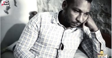 فيديو..محمد الطيب تخلت عنه زوجته بعد حادث قطار ورمته فى الشارع