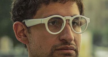 ‎"سر كبير"..أمير المصرى يروج لحكاية "النضارة البيضا"بالبرومو الرسمى..فيديو 