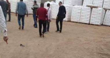 ضبط 200 طن مواد إنتاج مجهولة وإعدام مواد غذائية ولحوم فاسدة بـ4 محافظات