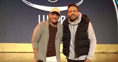 وائل الفشنى يشارك محمد حماقى فى احتفالية طريق الكباش.. صور