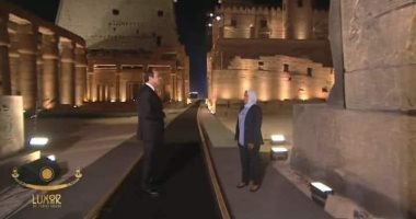قصة المرممة الأقصرية منال شوقى بعد لقاء الرئيس بها فى حفل "طريق الكباش"..صور