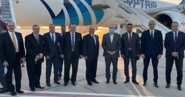 وزير الطيران يشيد بدور فرق العمل بمطاري القاهرة والأقصر في استقبال ضيوف حفل طريق الكباش