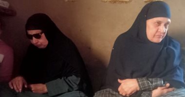 تحابا فى الله واجتمعا على القرآن.. "تحية وفتحية" سخرتا حياتهما لتحفيظ كتاب الله بقرية دقلت بكفر الشيخ.. كتابهما حفظ أجيالا على مدار 53 سنة.. تخرج على يديهما أطباء ومهندسين ومعلمين.. ويؤكدان: الحفظ بالألواح أسهل