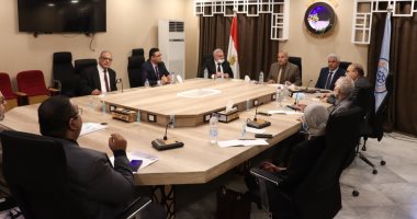 رئيس جامعة الأزهر يترأس اجتماع مجلس إدارة مركز التعريب بكلية اللغات والترجمة