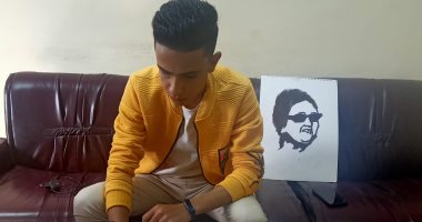 بيرسم بالنار والشاي والعسل .. إبراهيم يبدع رسومات لن تتخيلها.. لايف