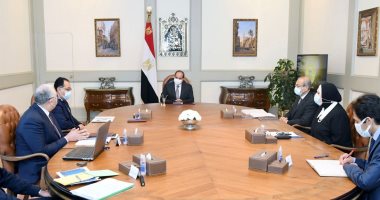 الرئيس السيسي يوجه بالتنسيق بين كافة الجهات المعنية من أجل الدراسة الدقيقة لمنظومة إنتاج الأسمدة بهدف ضمان إتاحتها للسوق المحلى ولتلبية التوجه الاستراتيجى للدولة لزيادة رقعة الأراضى الزراعية فى مصر
