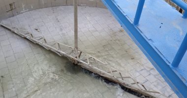 مياه القناة تواصل تطهير الخزانات لتحقيق معايير الجودة .. صور