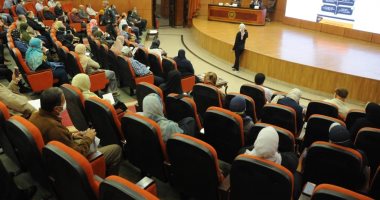 ندوات لصندوق مكافحة الإدمان للتوعية بقانون فصل الموظف متعاطى المخدرات