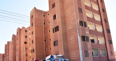 محافظ أسوان يوجه بسرعة استكمال إجراءات تسكين الأسر المتضررة من السيول.. فيديو