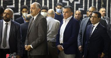 وفد من الأهلى يقدم العزاء فى وفاة المستشار جلال إبراهيم بنادى الزمالك
