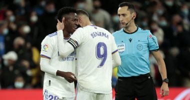 ريال مدريد يخطف فوزا قاتلا من إشبيلية ويتصدر الدورى الأسباني.. فيديو