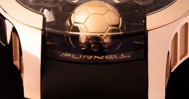 "من الذهب الوردى".. هدية مميزة تمنح لأول مرة للفائز بالكرة الذهبية الليلة.. فيديو