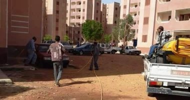 تكثيف حملات رش المبيدات للحد من ظاهرة انتشار الحشرات الطائرة بأسوان