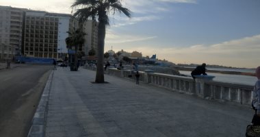 طقس حار على مطروح مع ارتفاع درجة الحرارة لـ32 وجولة على الكورنيش.. لايف