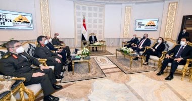 الرئيس السيسى يستقبل رئيس شركة "داسو" الفرنسية للصناعات الجوية
