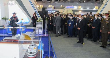 الرئيس السيسي يستمع لأغنية أرض السلام بافتتاح معرض إيديكس 2021