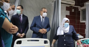 محافظ كفر الشيخ يتابع حادث مصرع عاملين وإصابة آخر أثناء إصلاح هبوط أرضى