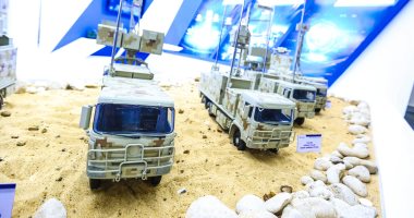 وزير الإنتاج الحربي يتفقد أجنحة شركات مشاركة فى معرض "EDEX 2021"