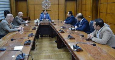 محافظ الدقهلية: وضع آلية لمنظومة الجمع المنزلى والمحلات التجارية ونظافة الشوارع