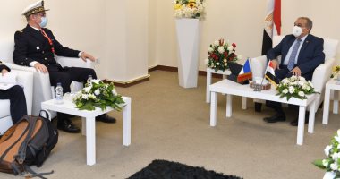 وزير الإنتاج الحربى يلتقى ممثل هيئة التسليح الفرنسى خلال معرض إيديكس 2021