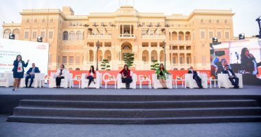 بمنتدى الخمسين للسيدات.. وزيرة البيئة: مصر تعيش عصرا ذهبيا وتمكين حقيقى للمرأة