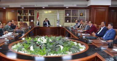 نائب محافظ بنى سويف يناقش مستجدات ملف استرداد أراضى الدولة 
