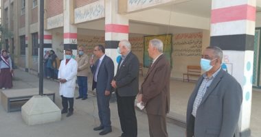 مدير تعليم القليوبية خلال تفقد مدارس قليوب: التعليم الفنى يعد طالبا ماهرا لسوق العمل