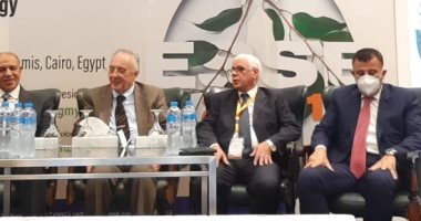 أستاذ صدر بطب عين شمس: لقاحات كورونا سيتم تعديلها سنويا لمواجهة التحورات الجديدة