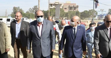 محافظ أسيوط يتفقد مجمع الخدمات الحكومية والزراعية بديروط ضمن مشروعات "حياة كريمة"
