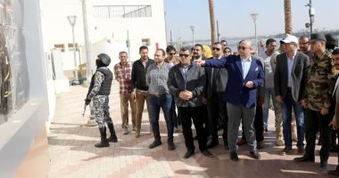 بتكلفة 200 مليون جنيه .. محافظ بنى سويف يراجع ملاحظات تطوير كورنيش النيل السفلى