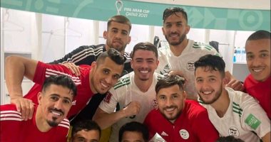 الشاب خالد يحتفل مع نجوم الجزائر بعد رباعية السودان فى كأس العرب..صور 