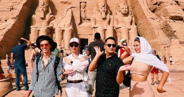 السياحة والآثار تستضيف وفداً تلفزيونياً يتضمن أشهر مقدمى البرامج بدول البلطيق