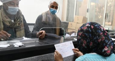 قنا تطبق قرار حظر دخول المواطنين غير الحاصلين على لقاح كورونا للمؤسسات الحكومية  