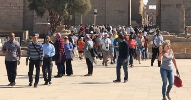 معابد الكرنك تشهد زيارات سياحية كبيرة مع نهاية الأسبوع برحلات اليوم الواحد.. صور