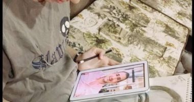 مقاومة التنمر بالفن.. "طيف" من البحيرة تشارك صحافة  المواطن رسوماتها