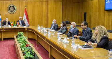 "اقتصادية قناة السويس" تبحث التعاون مع وفد روماني وفتح المجال أمام الاستثمارات