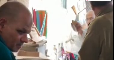نفحة السيدة.. عم أبو المعاطى بيوزع بطاطس ولحمة على أهل السيدة كل جمعة