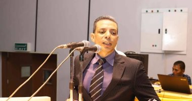 بعد توليه منصب عميد كلية العلوم بقنا.. السيرة الذاتية للدكتور خالد بن الوليد