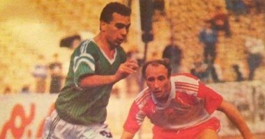 حسام حسن فى صورة نادرة من لقاء ودى لمنتخب مصر أمام بولندا منذ 30 عاما