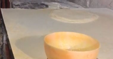 فطير المنصورة بالسمنة البلدى طعم ولا أحلى من كده (فيديو)